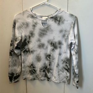 Green/white long sleeve tee